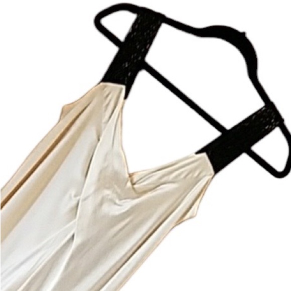 NWT Banana Republic Monogram Collection 100% silk maxi dress. Size 2. - Picture 8 of 13